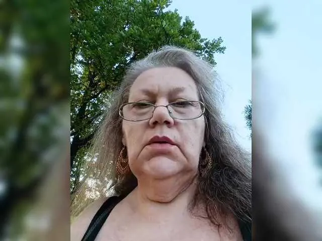 EmpressLady Image 16