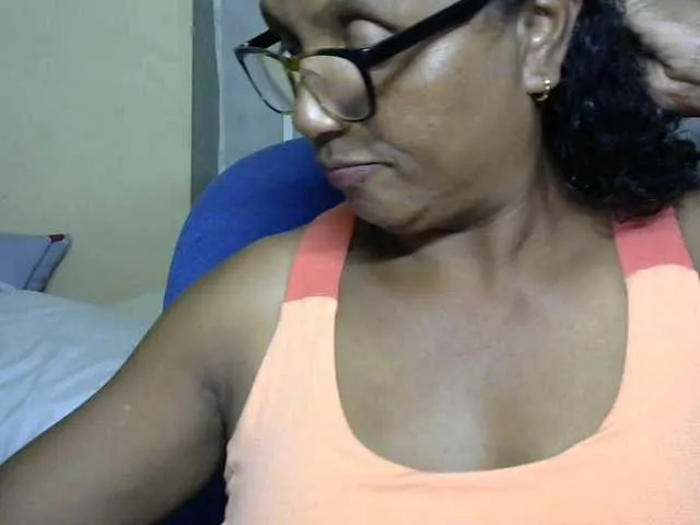 hotmomsexy's Thumb Image