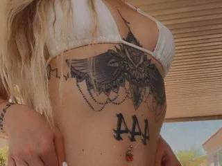 Emiley_Alexander Image 2