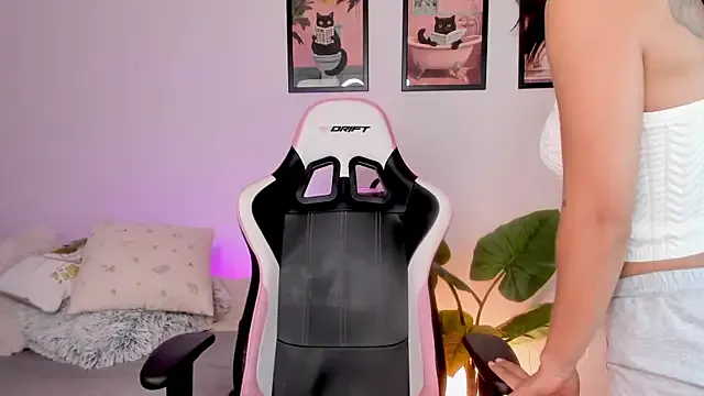 Adriennesexxx Image 3