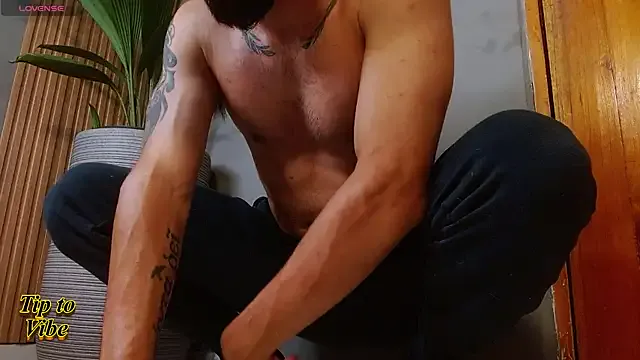 Franck_White Image 9