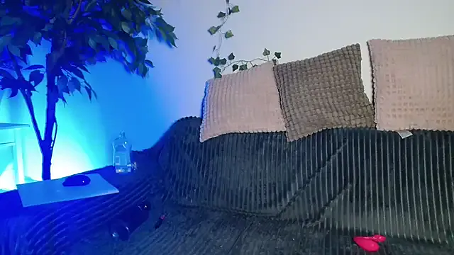 Jasmin-White Image 19