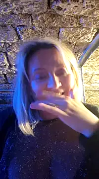 lady_charlyne's Thumb Image