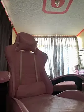 laure_torres Image 4